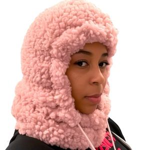 Women’s hat hoodie. Very warm and comfortable for cold weather.